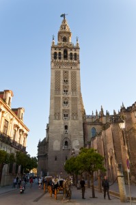 Sevilla_La_Giralda_18-03-2011_18-24-31