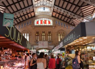 Mercato spagnolo: luoghi tipici che raccontano la storia di un paese Mercato spagnolo: luoghi tipici che raccontano la storia di un paese - Mercado Central Valencia