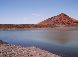 Cosa vedere a Lanzarote: paesaggi vulcanici e spiagge da sogno