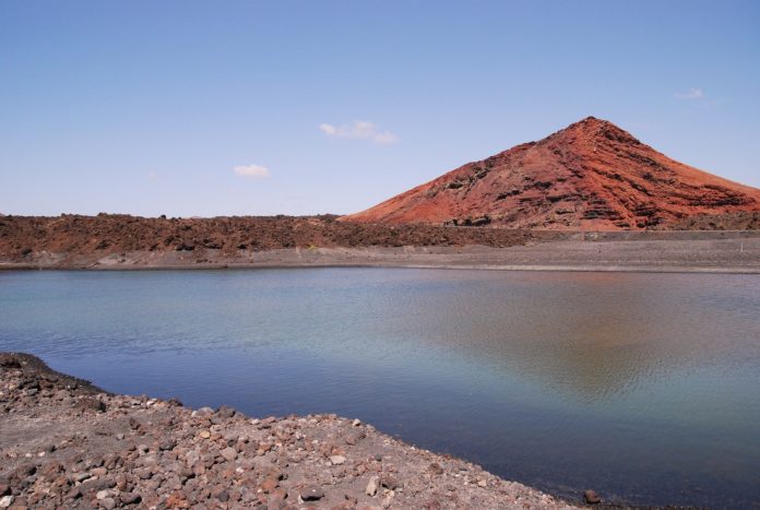 Cosa vedere a Lanzarote: paesaggi vulcanici e spiagge da sogno