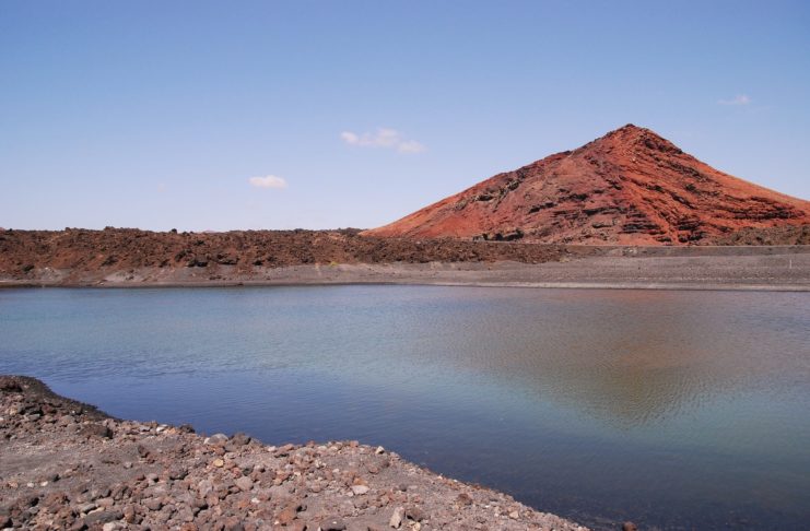 Cosa vedere a Lanzarote: paesaggi vulcanici e spiagge da sogno Cosa vedere a Lanzarote: paesaggi vulcanici e spiagge da sogno